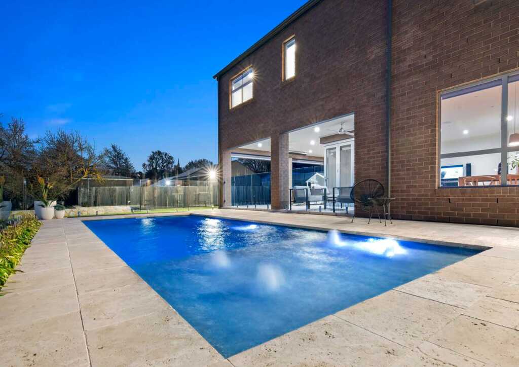 fiberglass pools chambers flat 4133